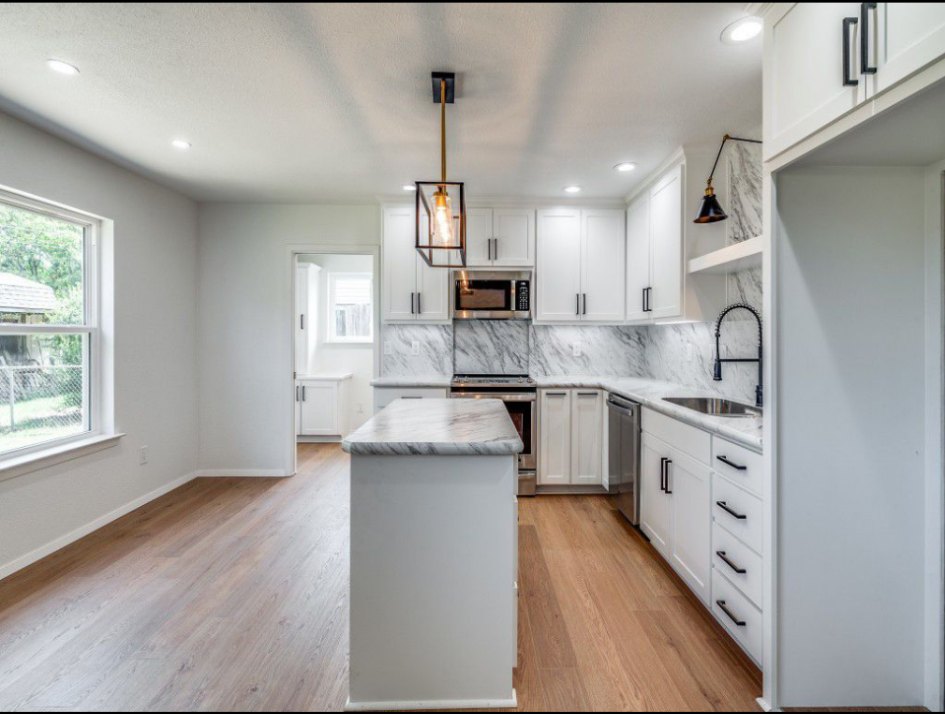 Kitchen Island & Pendant Lighting